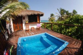 Gorgeous Beach Front Studio with shared Small Pool, Tulum